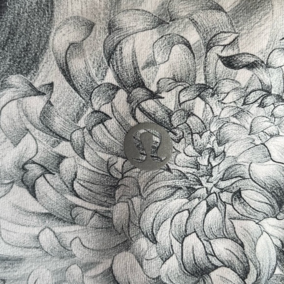 Lululemon floral leggings - Picture 4 of 5